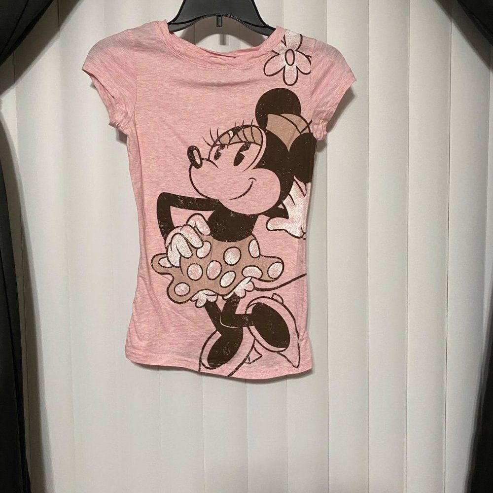 Disney’s Minnie Mouse pink t-shirt